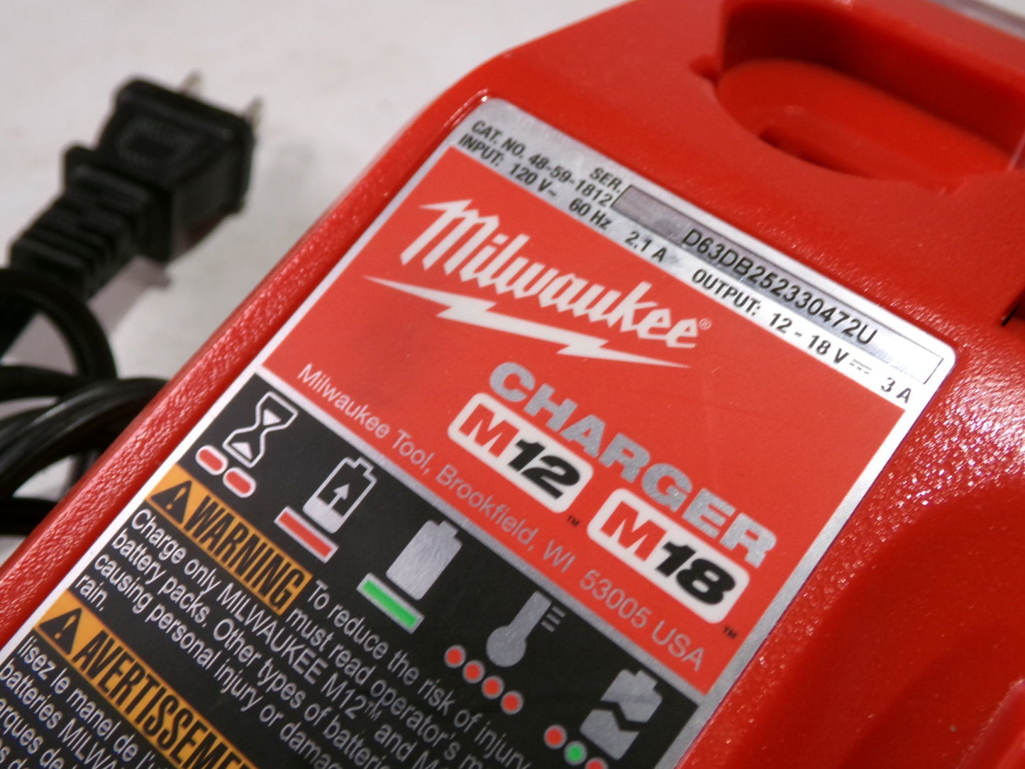 Milwaukee M18 & M12 MultiVoltage Charger 485918121
