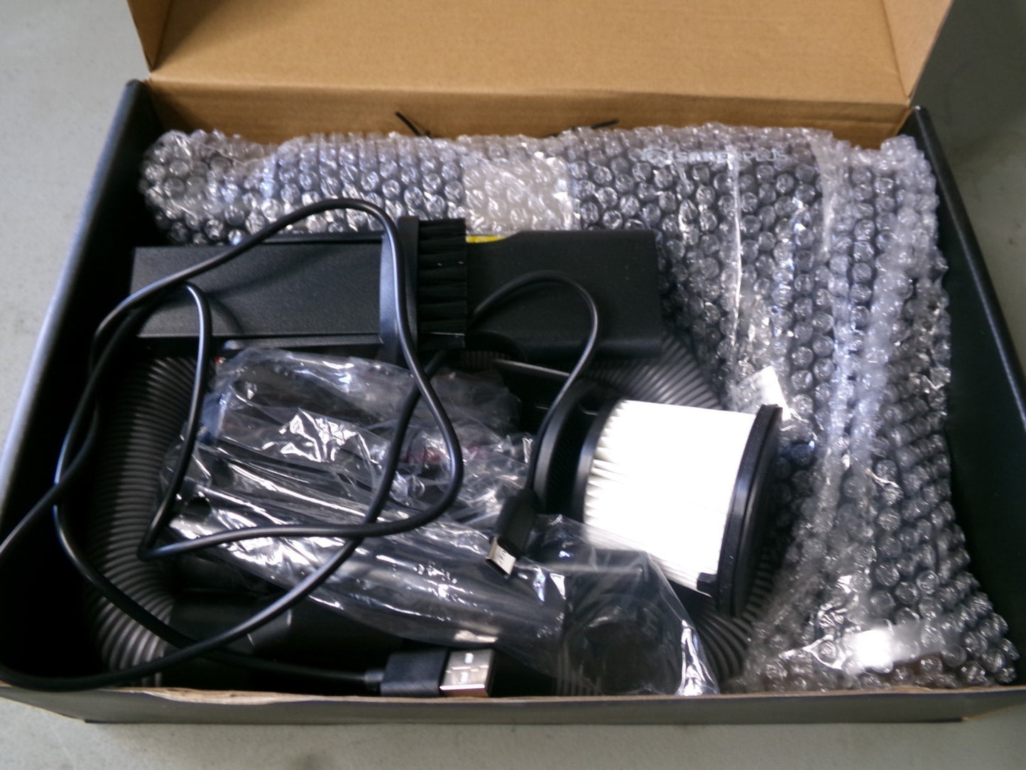 Cordless Car Vacuum, 4 in 1 Mini Vacuum Cleaner High Power 17500PA Suction Handh6