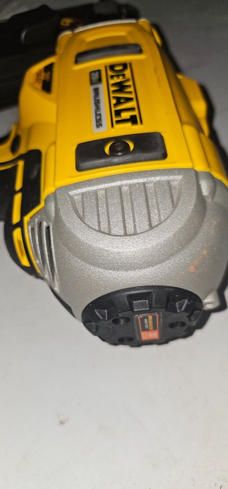 7572766