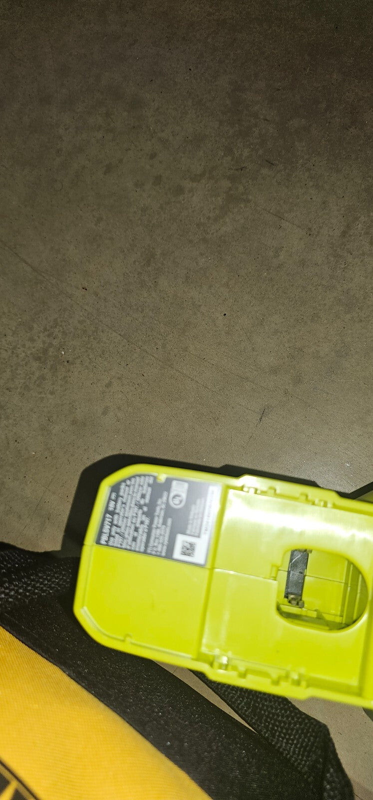 7572770