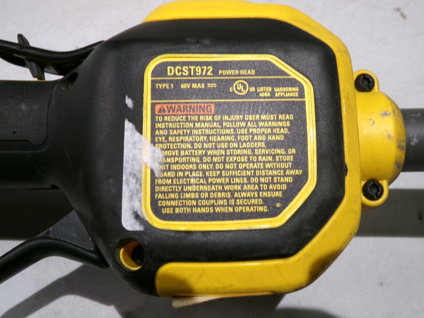 DEWALT 60V Brushless Attachment Capable String Trimmer 17" DCST972 Tool Only3