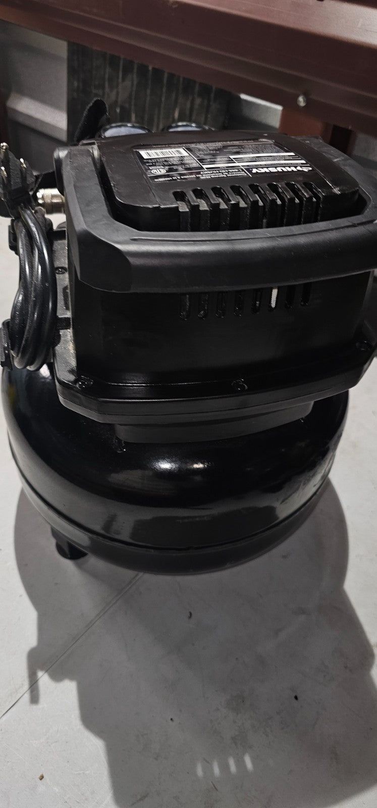 Husky 3 Gal. 120 PSI Portable Electric OilFree Light Duty Air Compressor4