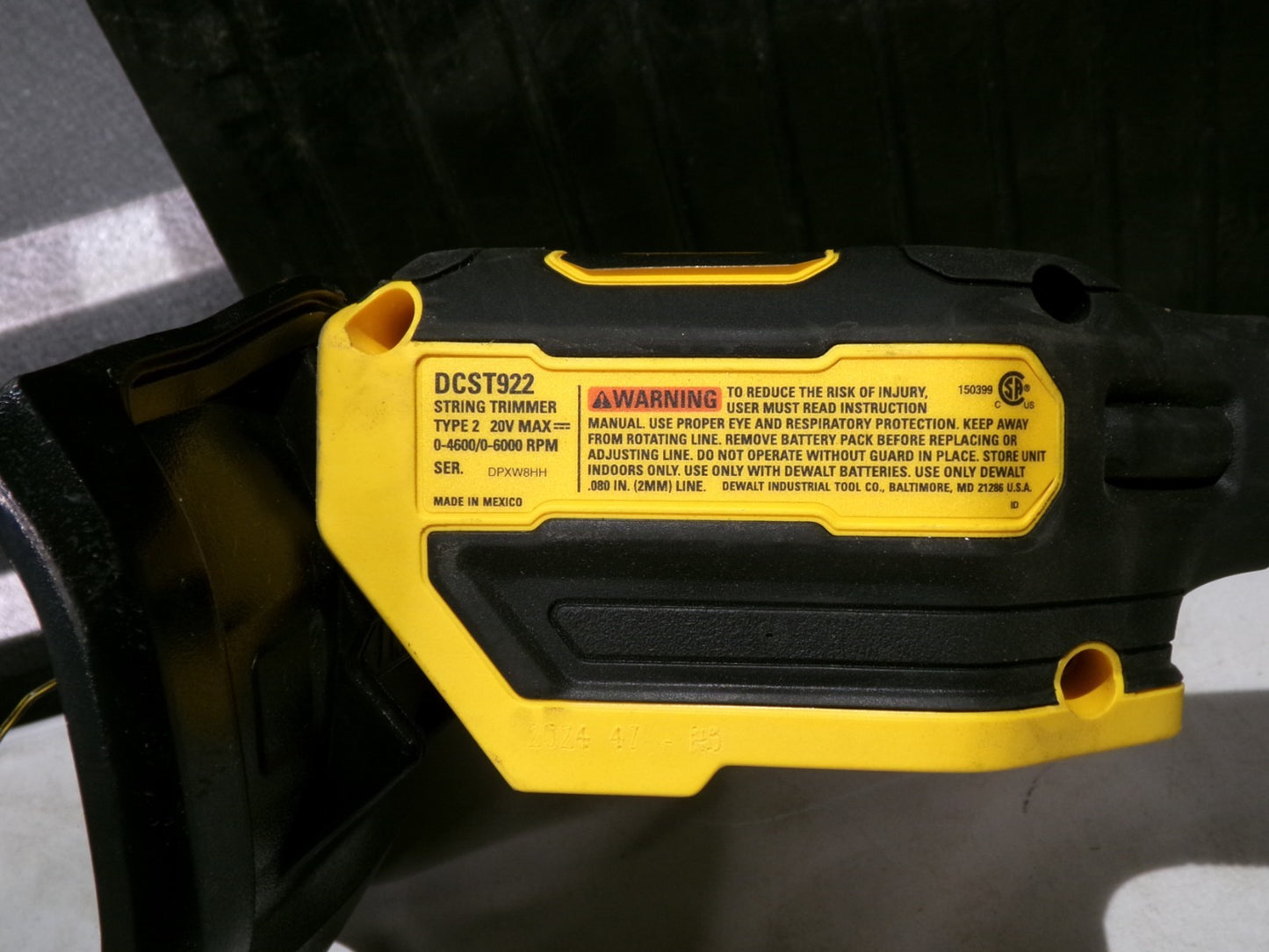 DEWALT DCST922B 20V MAX 14 inch Cordless Folding String Trimmer3