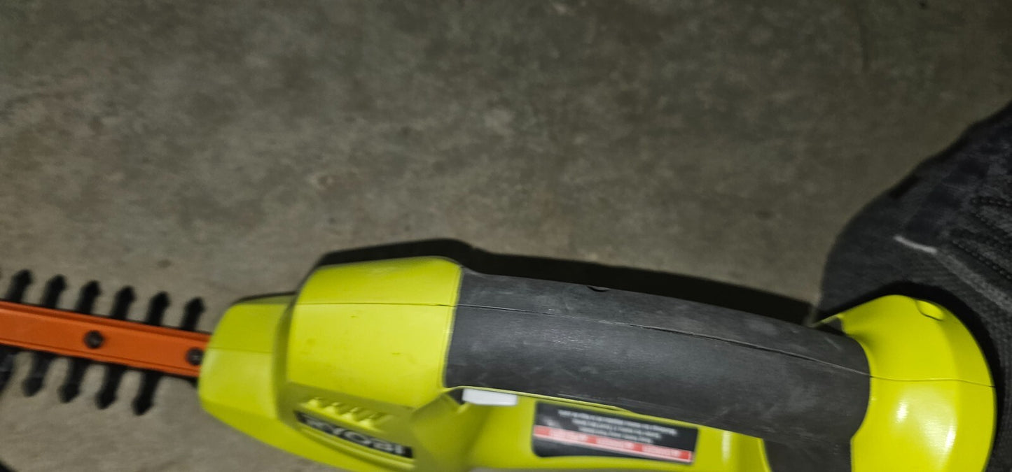 7572771