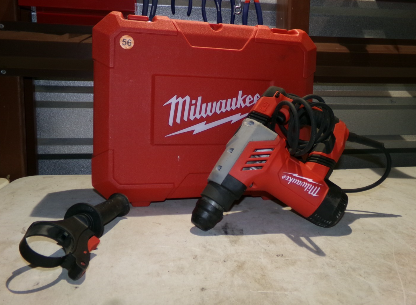 Milwaukee 526821 11/8"  Corded Rotary Hammer Drill  Tool Only3