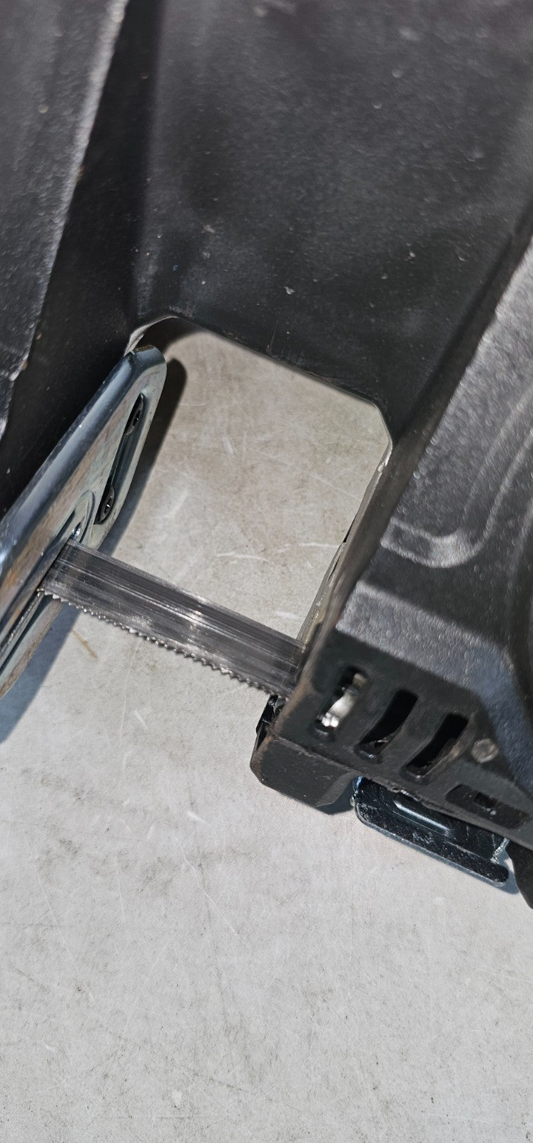 Dewalt DCS377 ATOMIC 20V MAX* 13/4 in. Brushless Compact Band Saw (Tool Only)4