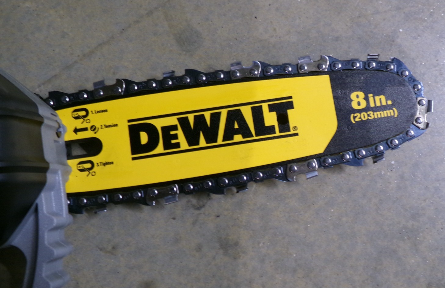 DeWalt DCPS620B Brushless Cordless Pole Saw (Tool Only)2