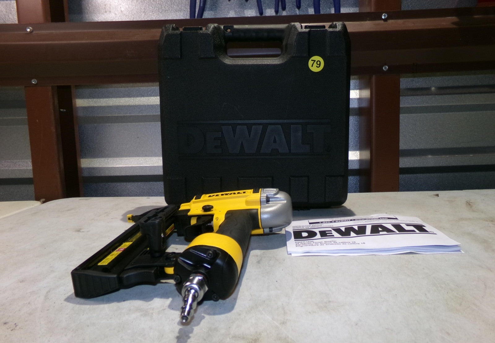 DEWALT DWFP1838 Pneumatic 18Gauge 1/4 in. Crown Corded Stapler3