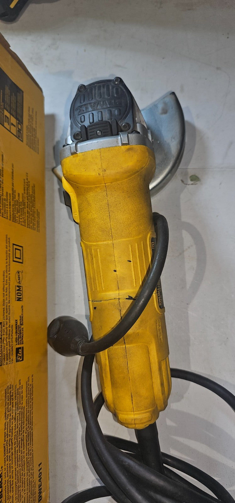 DEWALT DWE4011 41/2 in. Small Angle Grinder 803