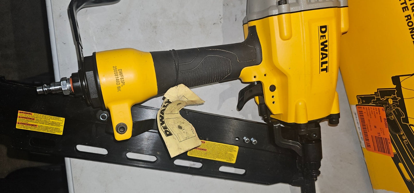 DEWALT DWF83PL 21 Degree Pneumatic Strip Framing Nail6