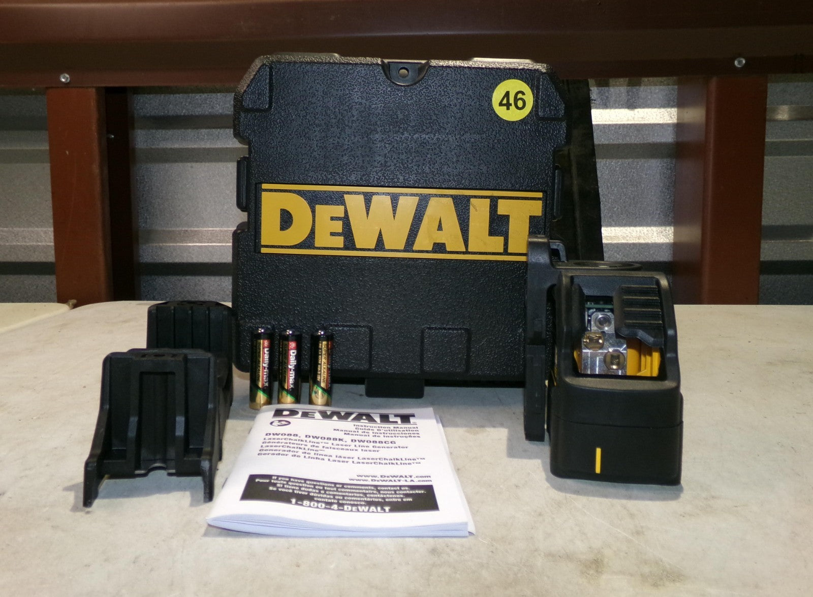 DEWALT DW088CG Green SelfLevelling Cross Line Laser 464