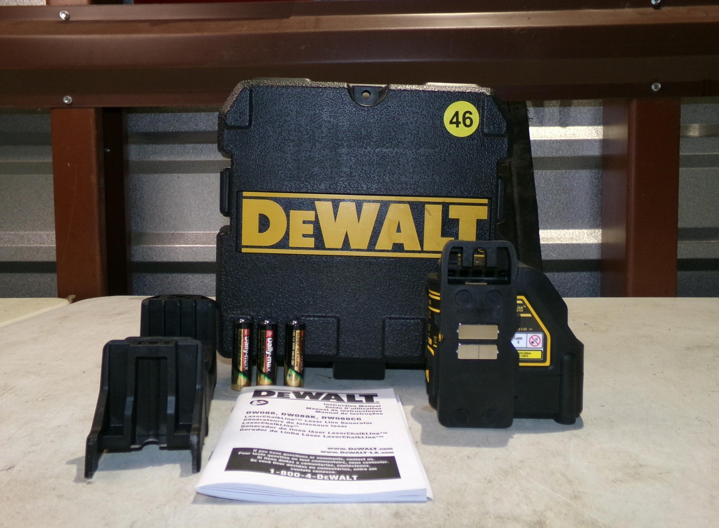 DEWALT DW088CG Green SelfLevelling Cross Line Laser 465