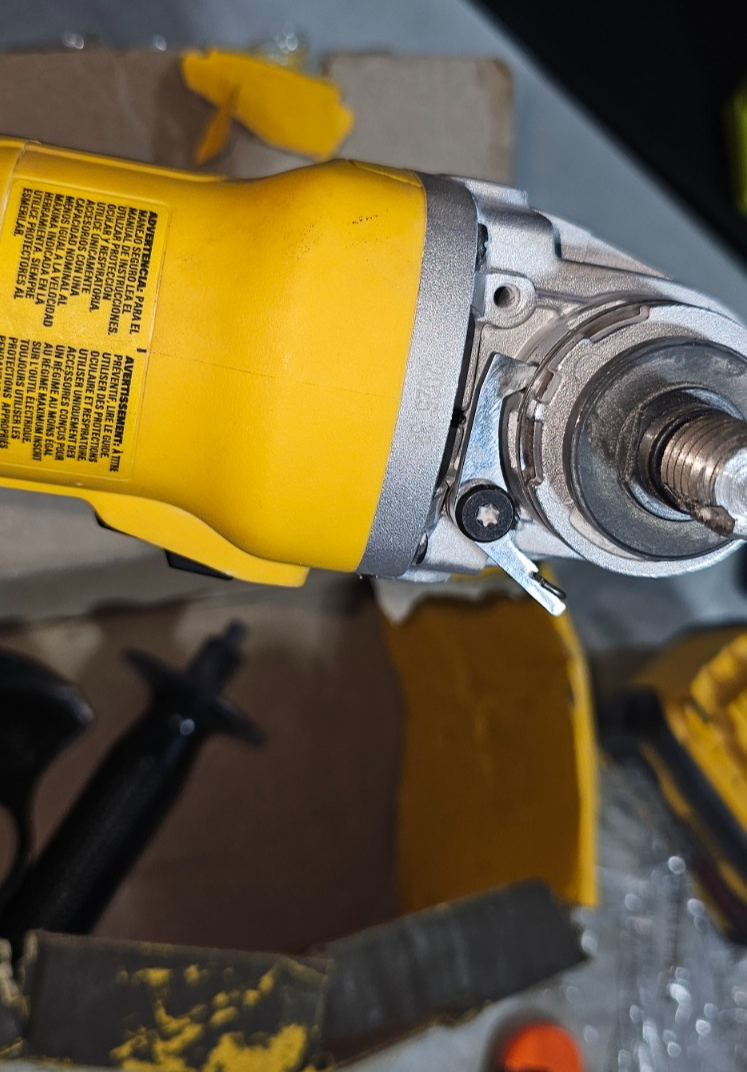 DEWALT DCG405 20V MAX* 41/2 in. Angle Grinder (Tool Only)6