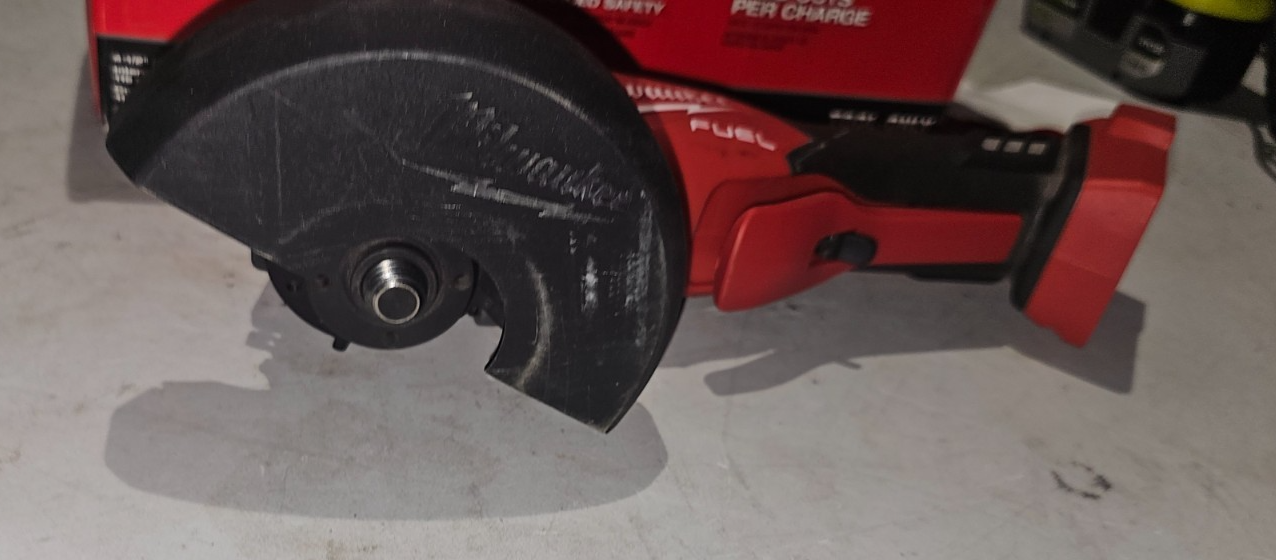 Milwaukee M18 FUEL 4 1/2" / 5" 18V Cordless Angle Grinder 2880203