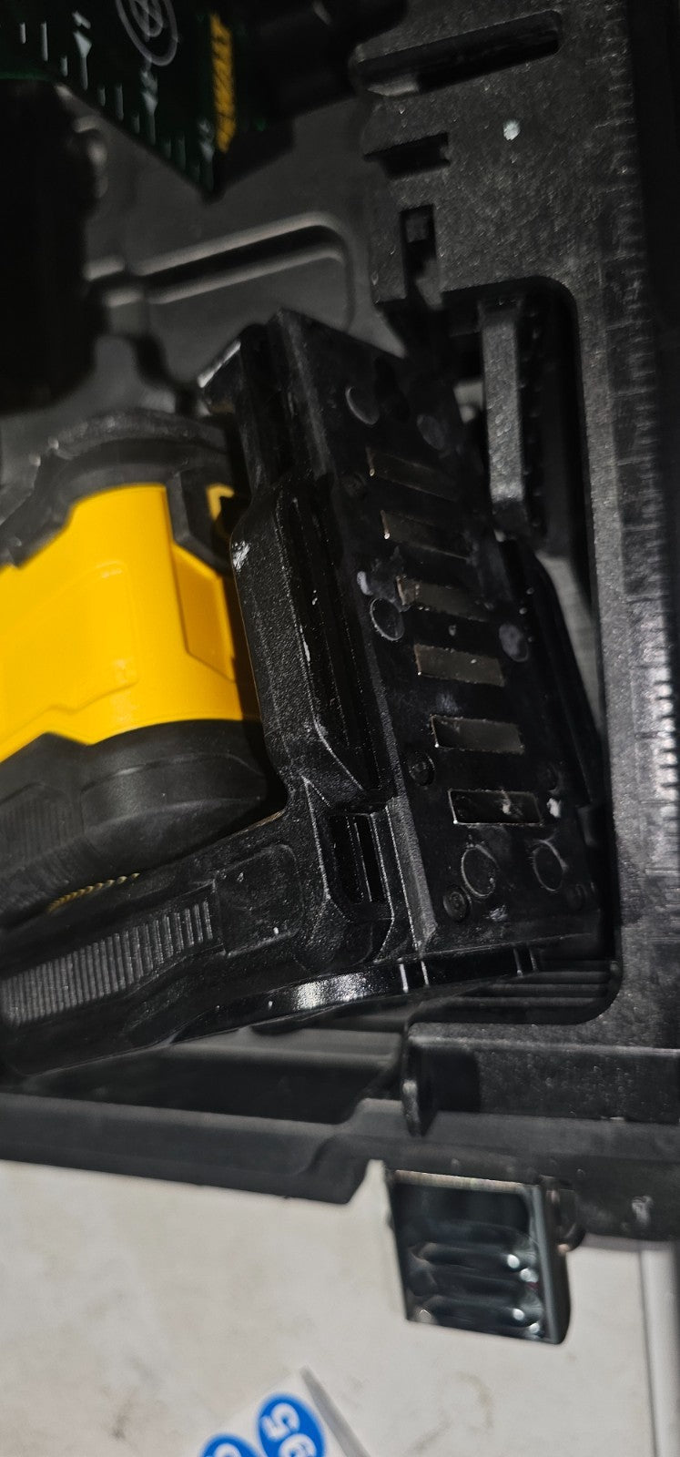 DEWALT DCLE34031 20V 3x360 Line Laser  Tool Only 524