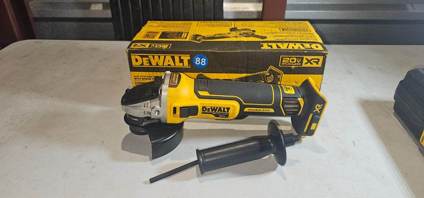 DEWALT DCG405 20V MAX* 41/2 in. Angle Grinder (Tool Only)  881