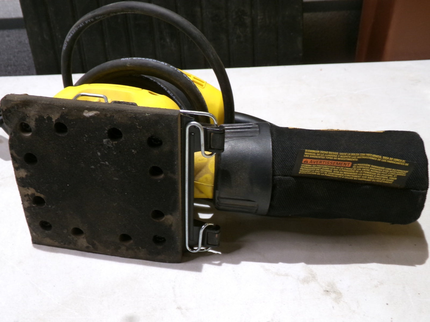 DEWALT DWE6411 Corded Electric Palm Sander  Tool Only3