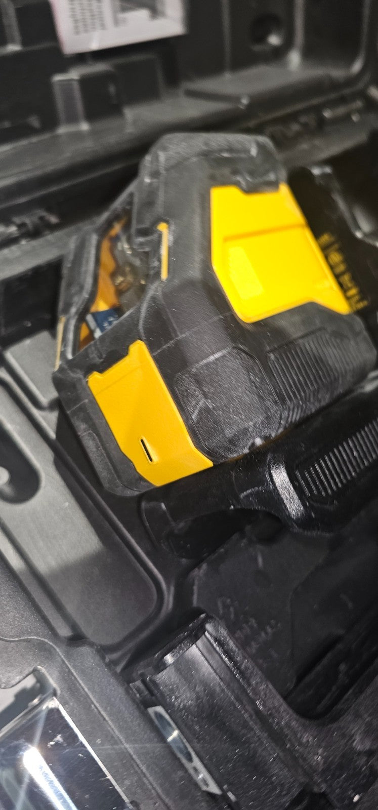 DEWALT DCLE34031 20V 3x360 Line Laser  Tool Only 521