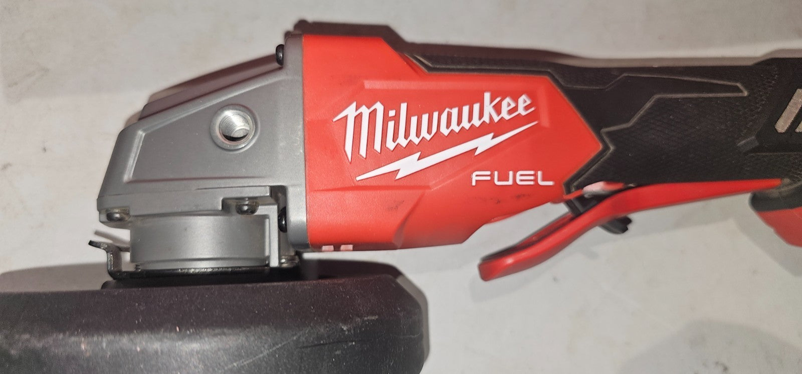 Milwaukee M18 FUEL 4 1/2" / 5" 18V Cordless Angle Grinder 2880202