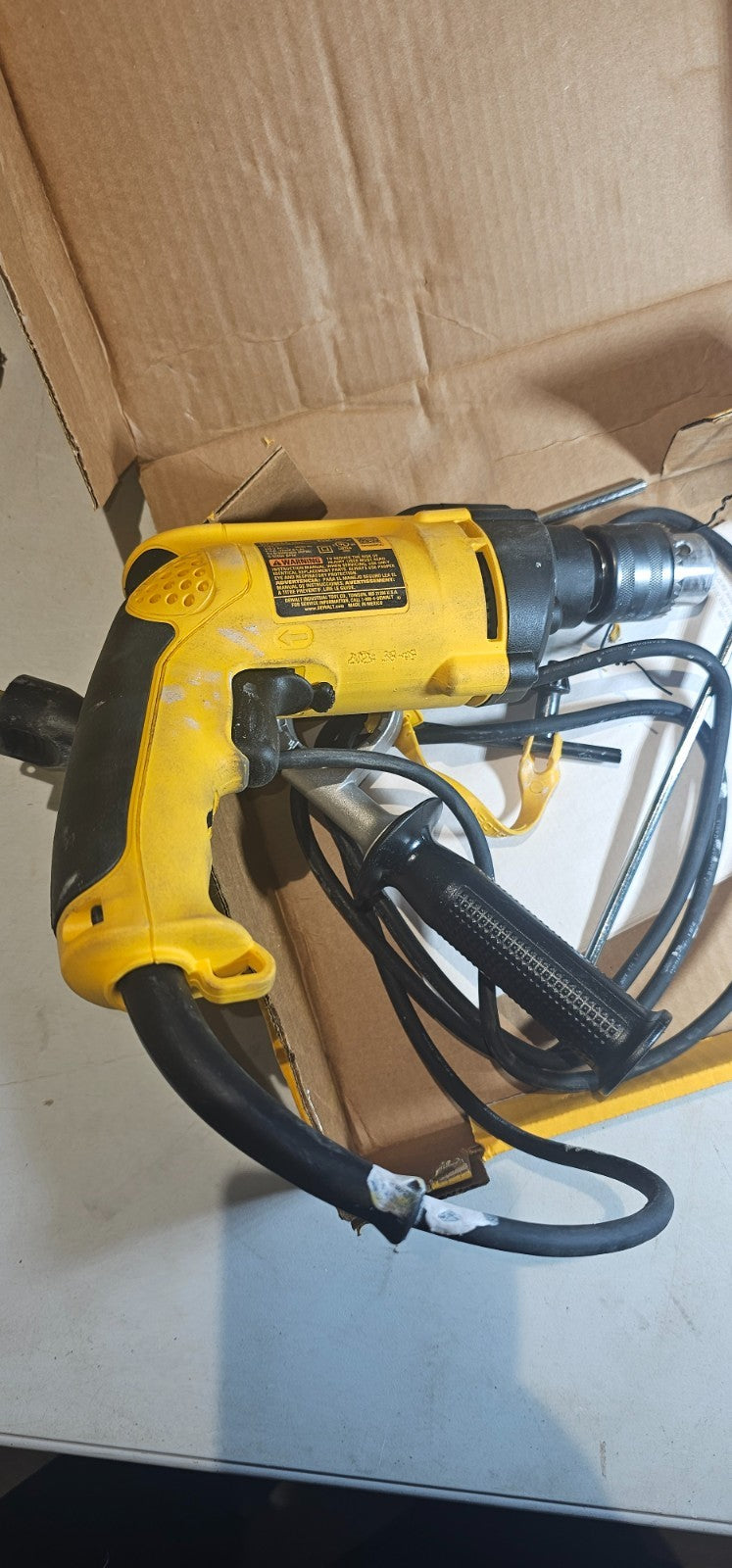 DEWALT DW511 120V 1/2" 13mm VSR Single Speed Corded HAMMER DRILL  784
