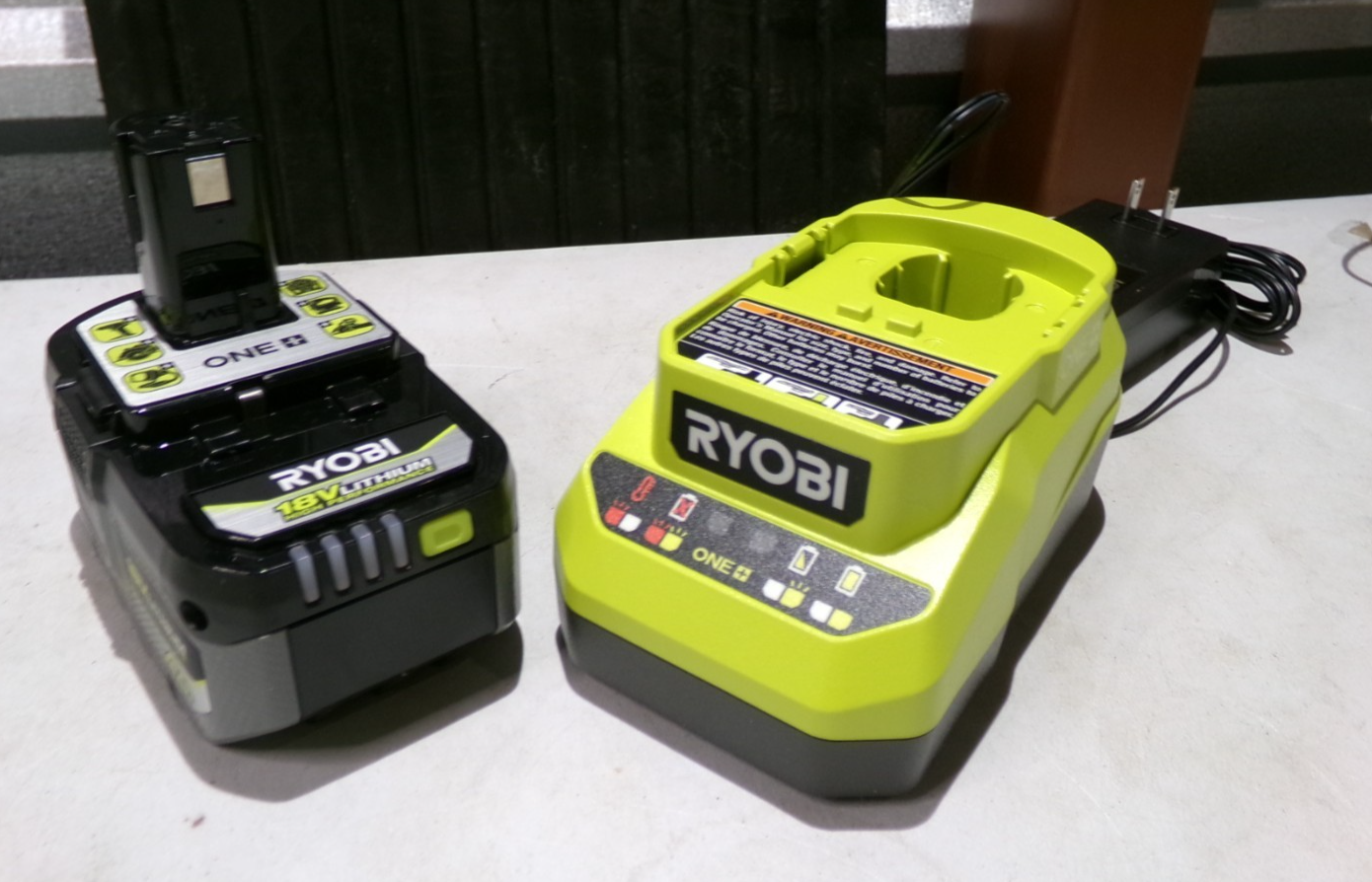 Ryobi ONE+ Yellow Stick Vacuum Cleaner (PBLSV717) with Battery and Charger4