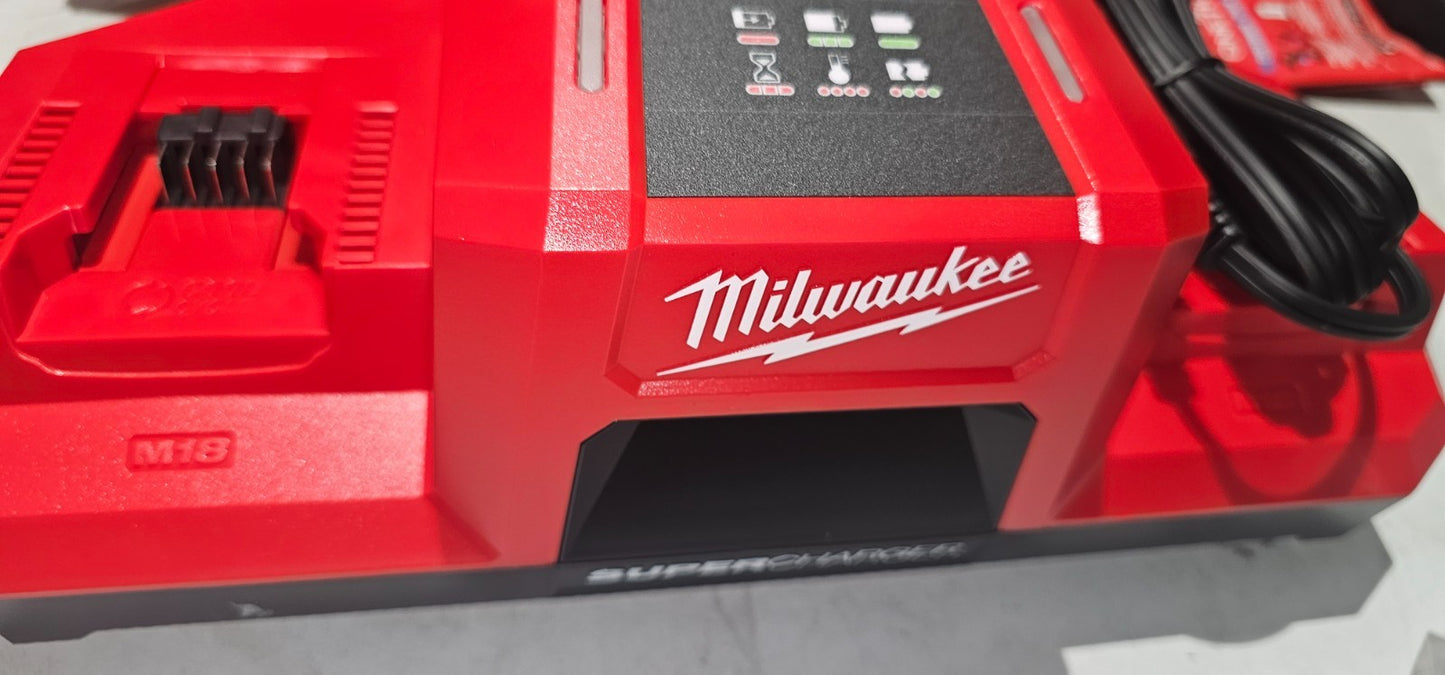 Milwaukee 48591815 M18 18V Dual Bay Simultaneous Super Charger4