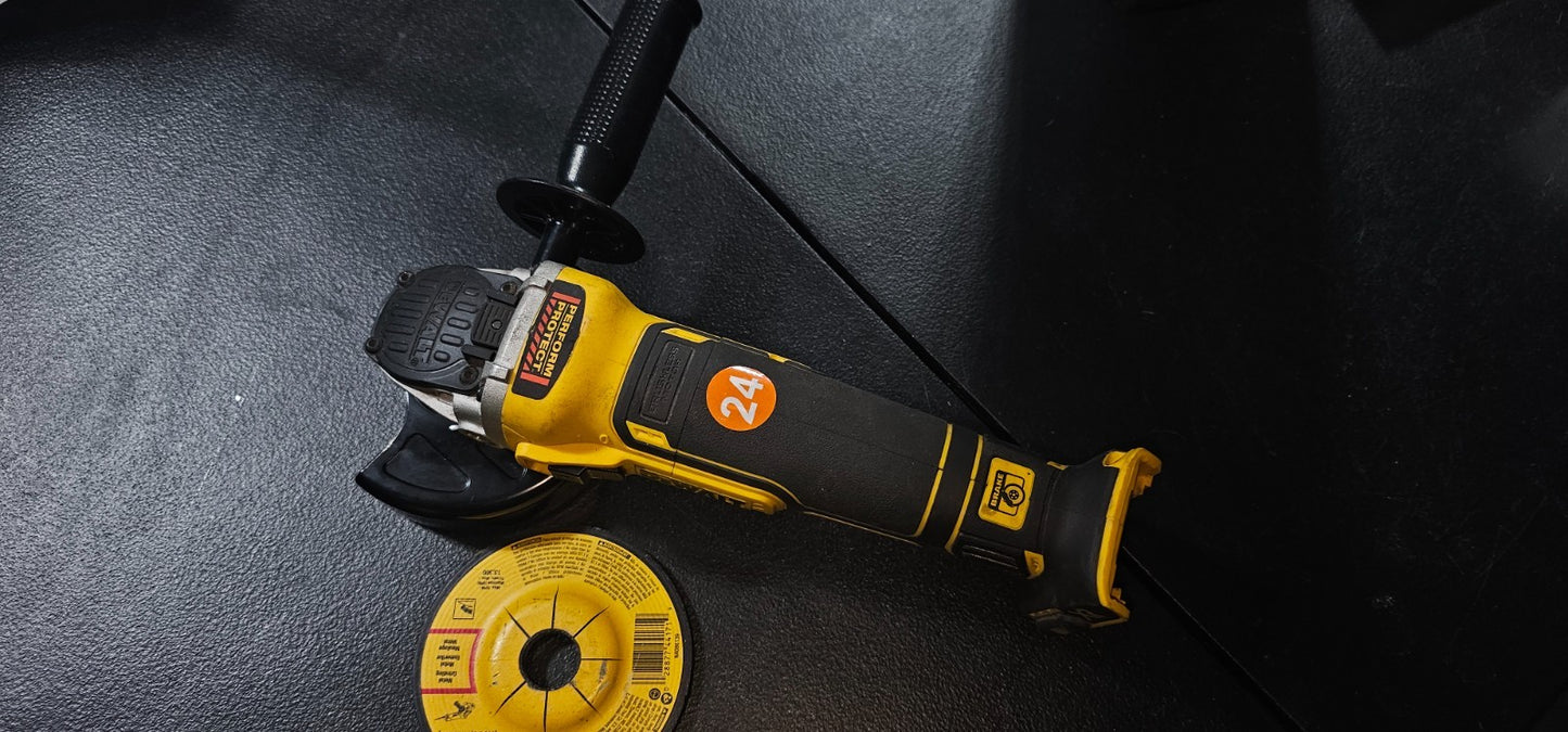 DEWALT DCG402B 20V MAX* 41/2 in. Angle Grinder (Tool Only)7