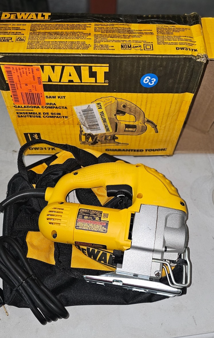 DEWALT DW317 5.5 Amp Top Handle Jig Saw with Bag1