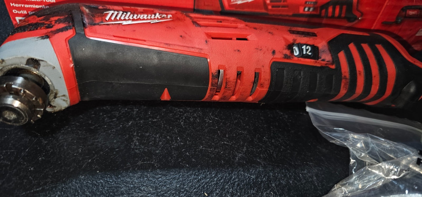 Milwaukee 242620 M12 MultiTool (Tool Only)5