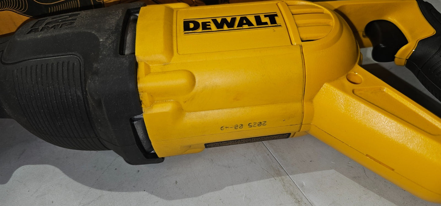 Dewalt DWE305 12 Amp Reciprocating Saw Tool Only3