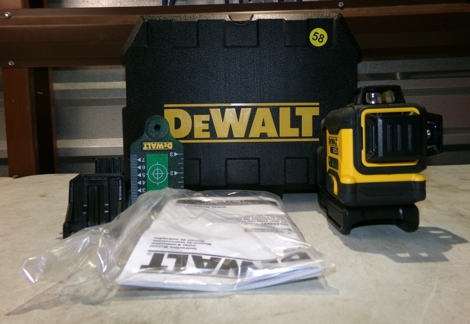 DEWALT DCLE34031 20V 3x360 Line Laser  ( Tool Only )4