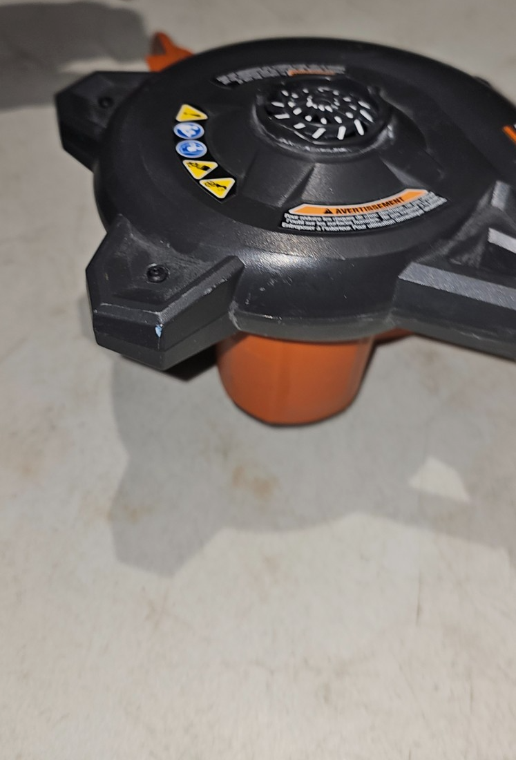 7614727