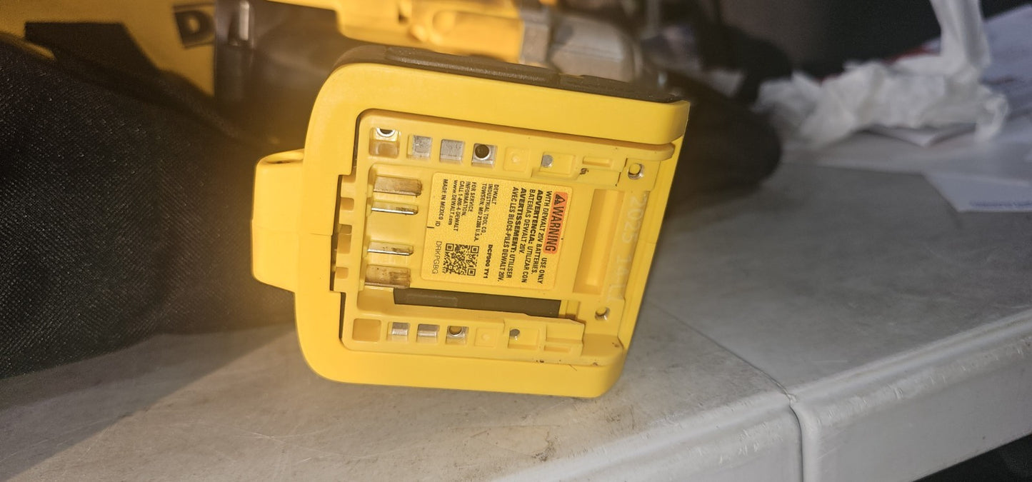 DEWALT DCF900B 20V 1/2inch Impact Wrench with Bag5