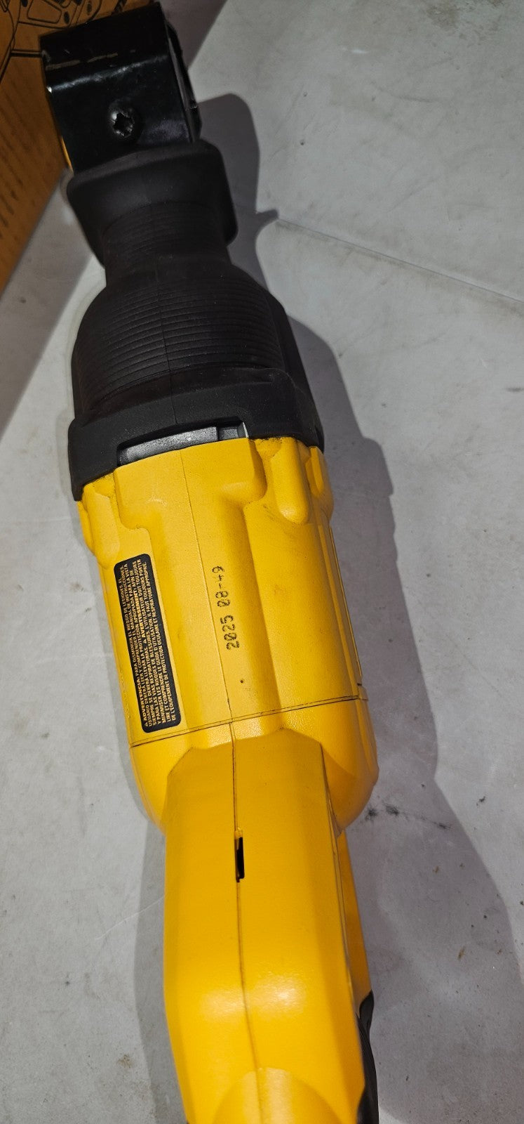 Dewalt DWE305 12 Amp Reciprocating Saw Tool Only6