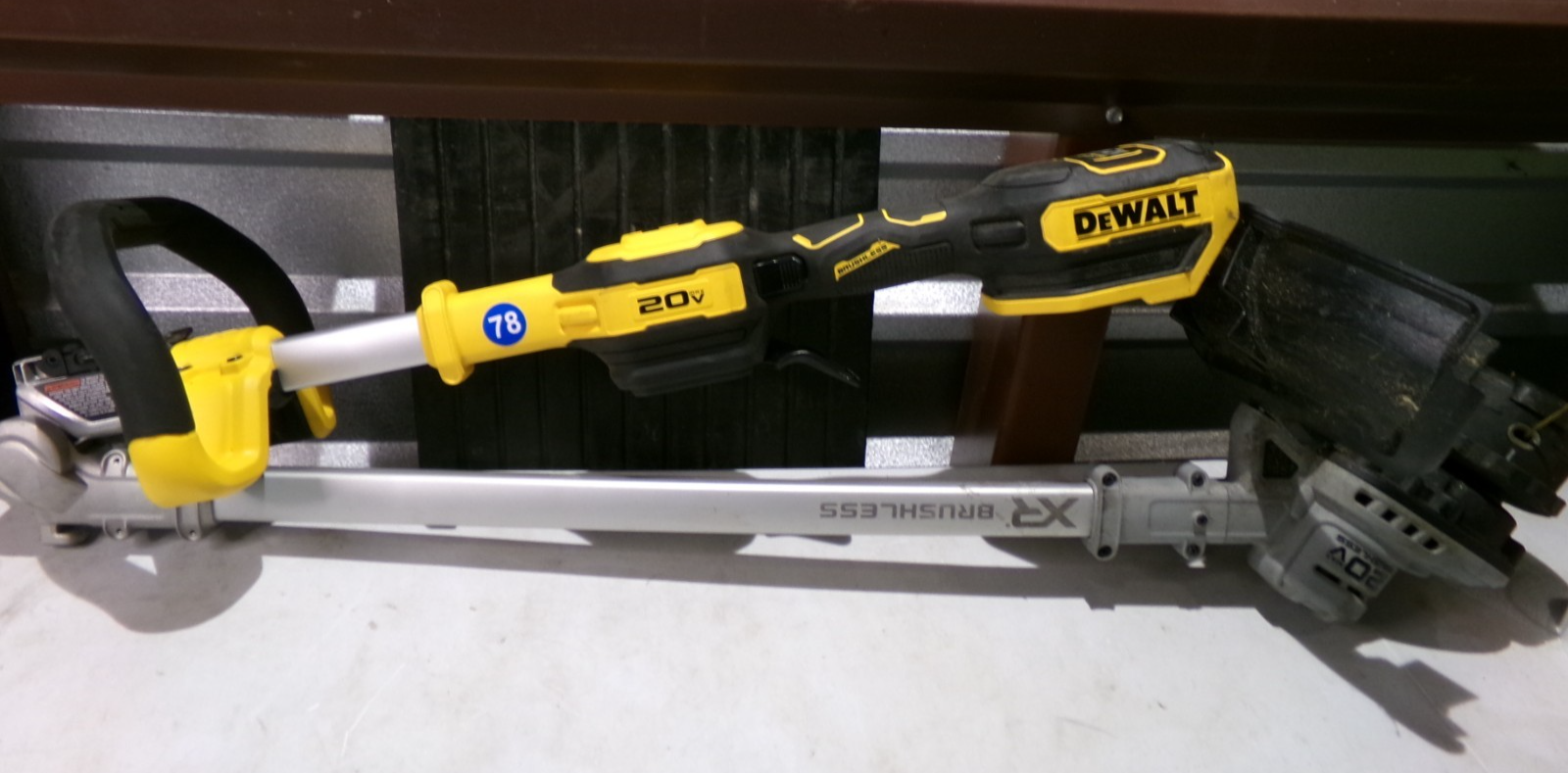 DEWALT DCST922B 20V MAX 14 inch Cordless Folding String Trimmer 781