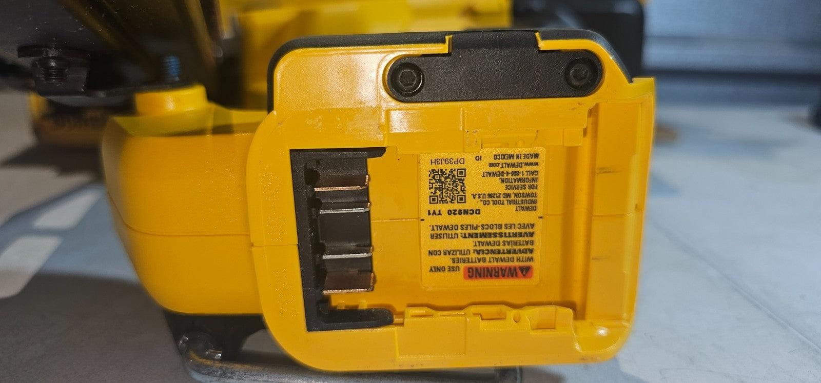 DEWALT 20V DCN920 FRAMING NAILER BARE TOOL ONLY 8610