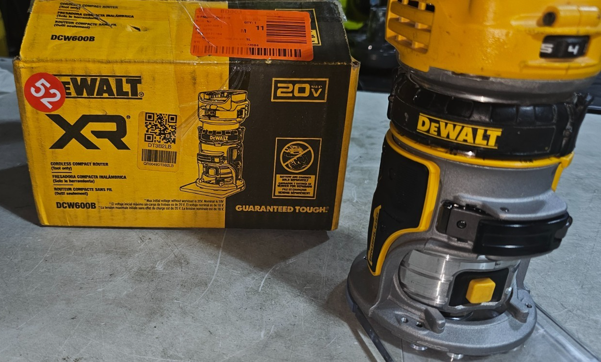 DEWALT  DCW600B 20V MAX XR Cordless Compact Router  Tool Only1