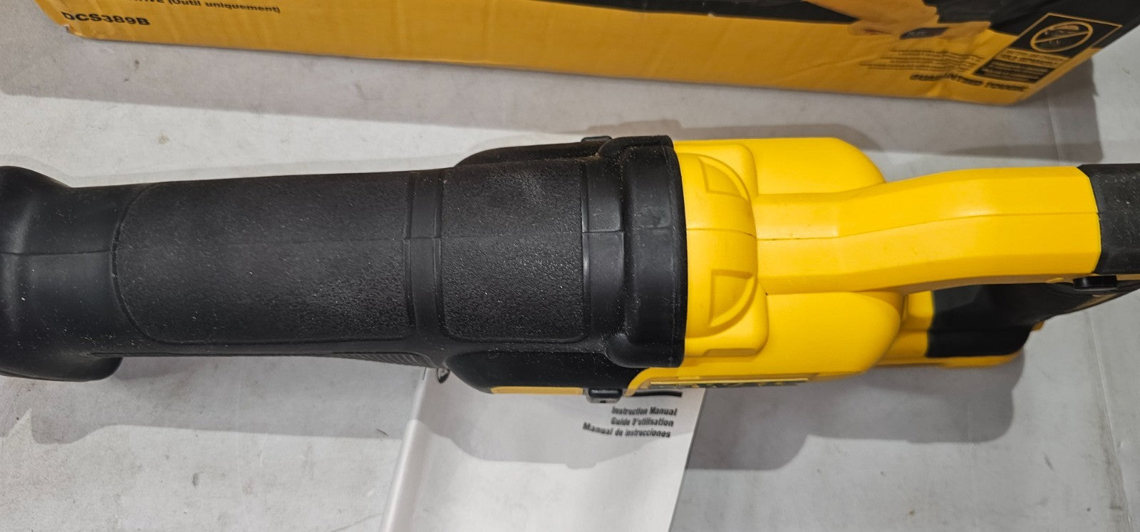 DeWalt DCS389 60V MAX* Brushless Cordless Reciprocating Saw4