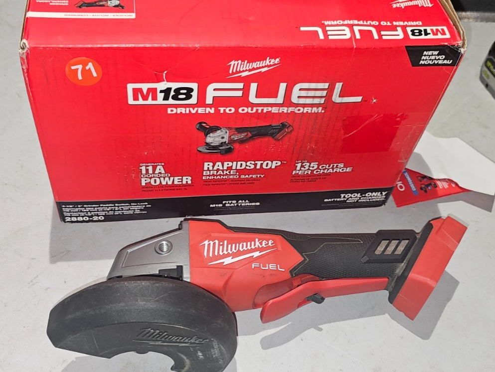 Milwaukee M18 FUEL 4 1/2" / 5" 18V Cordless Angle Grinder 2880201