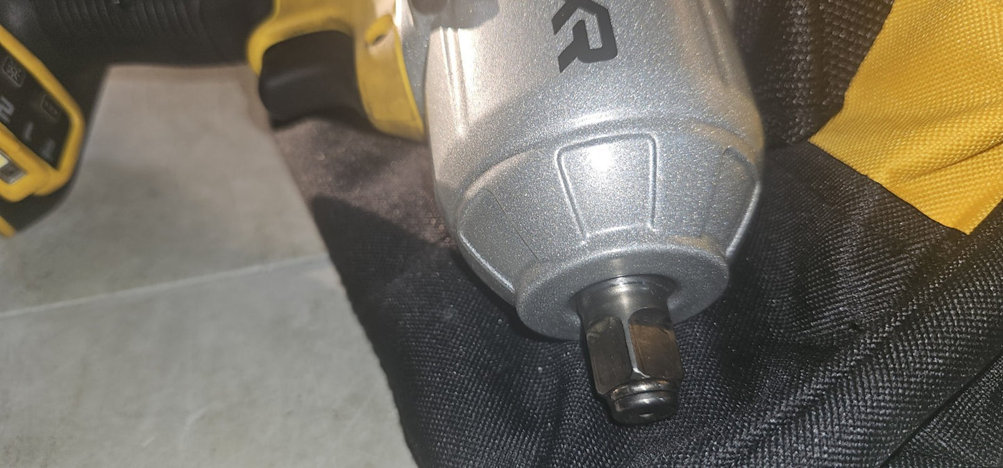 DEWALT DCF900B 20V 1/2inch Impact Wrench with Bag3
