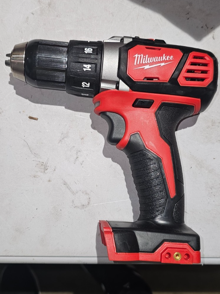Milwaukee 260620 M18 Compact 1/2" Drill Driver  Tool Only2