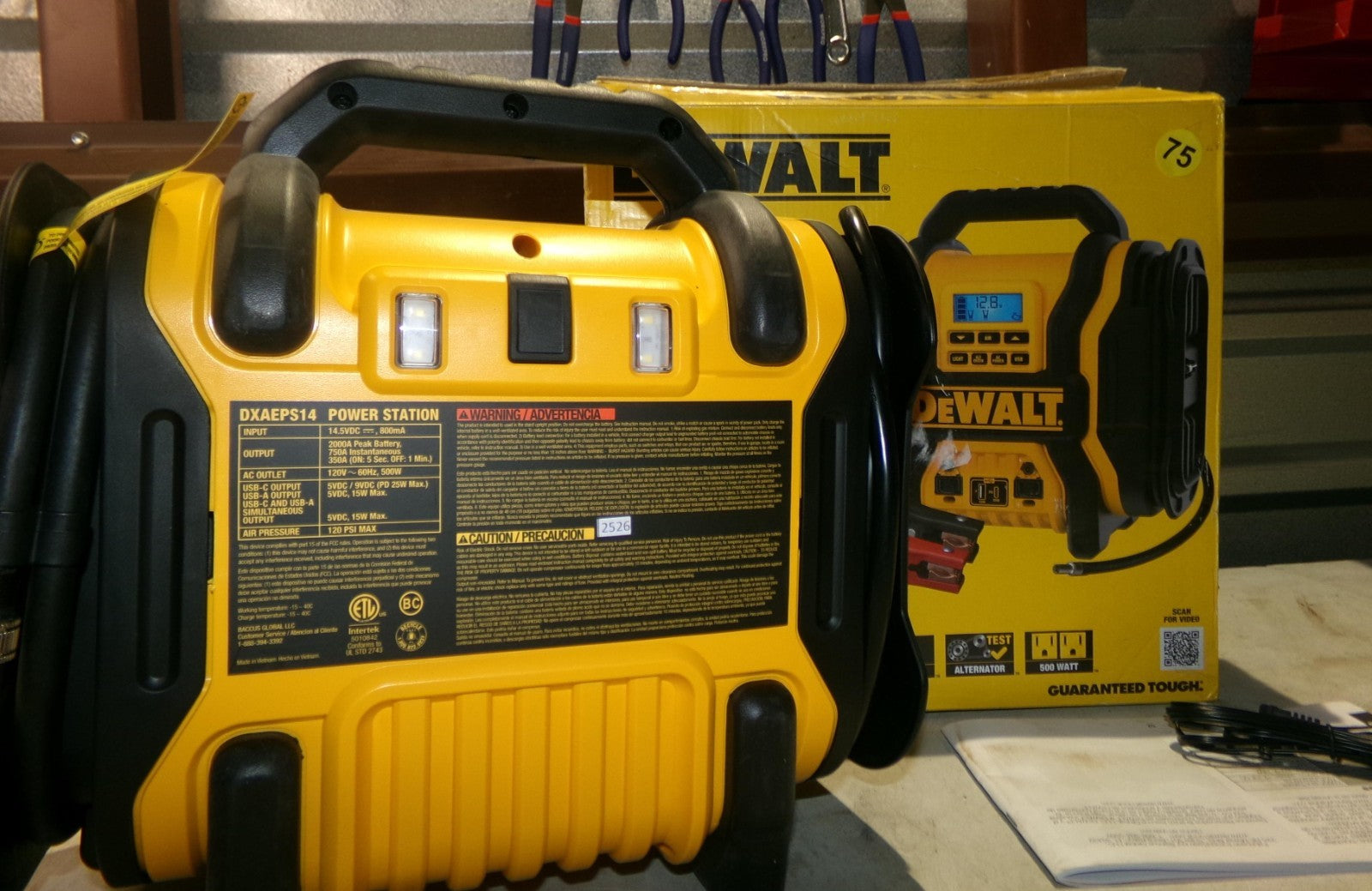 DEWALT DXAEPS14Type2 2000 Peak Battery Automotive Battery Booster Jump Starter1