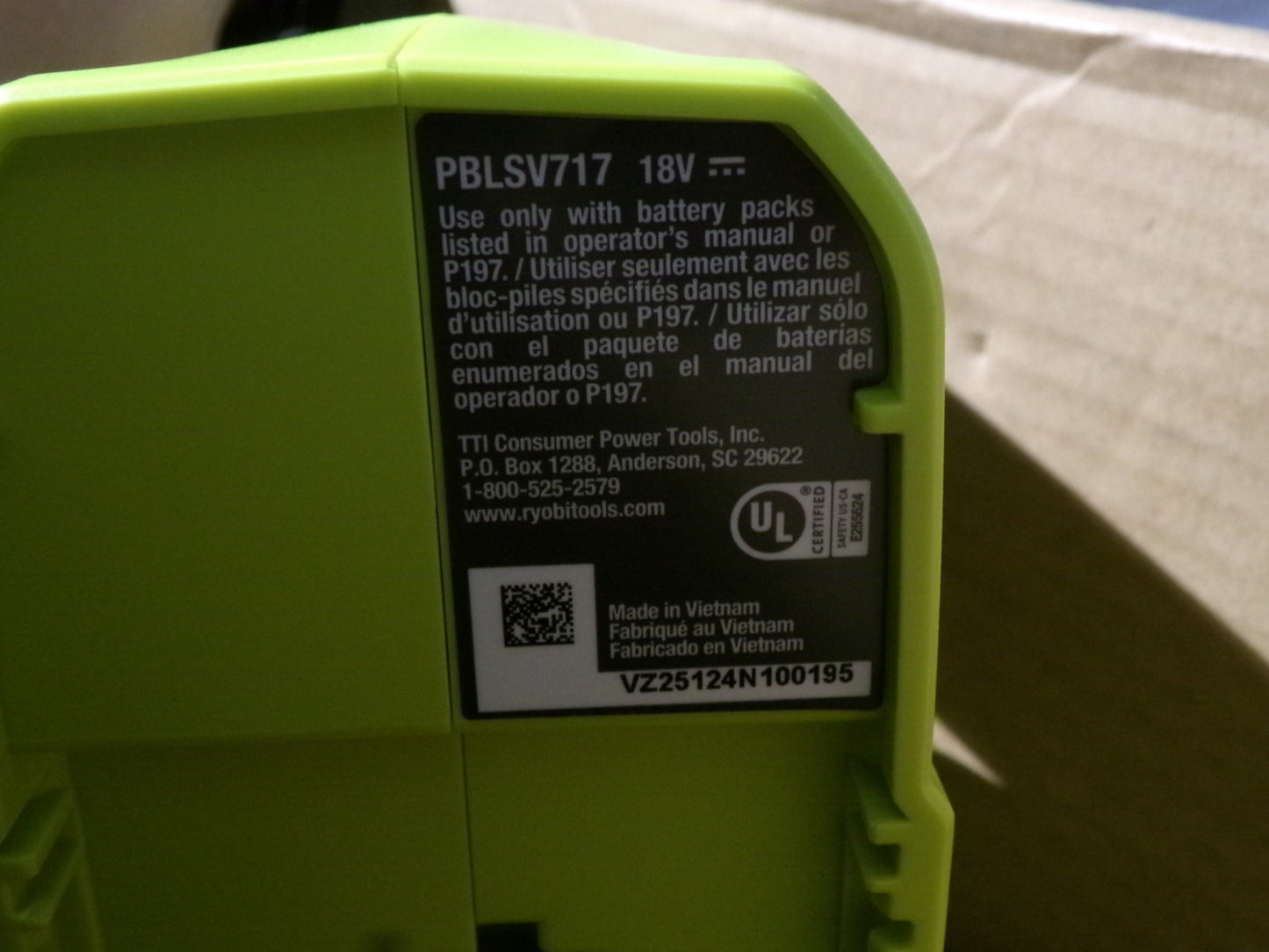 Ryobi ONE+ Yellow Stick Vacuum Cleaner (PBLSV717) with Battery and Charger5