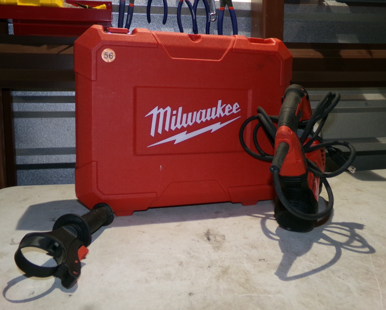 Milwaukee 526821 11/8"  Corded Rotary Hammer Drill  Tool Only4