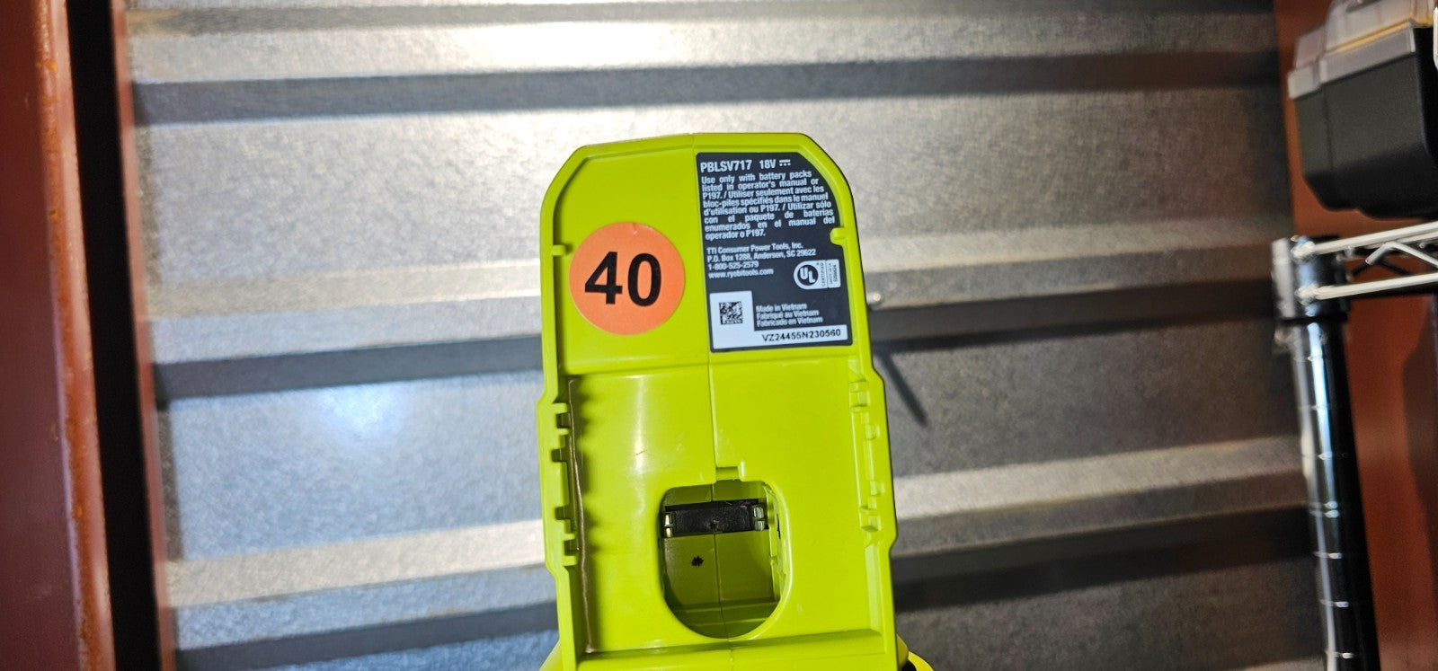 7700100