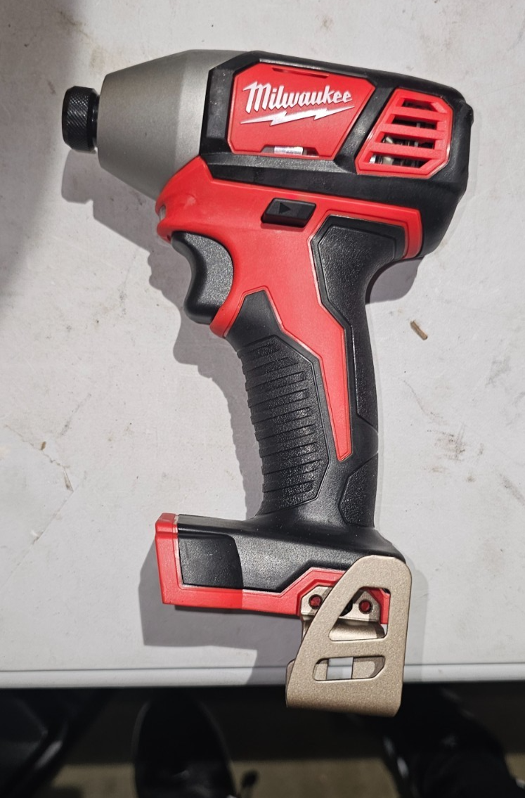 Milwaukee 265620 M18 1/4" Hex Impact Driver  Tool Only1