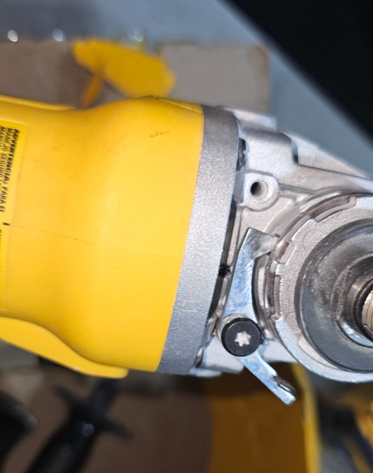 DEWALT DCG405 20V MAX* 41/2 in. Angle Grinder (Tool Only)5