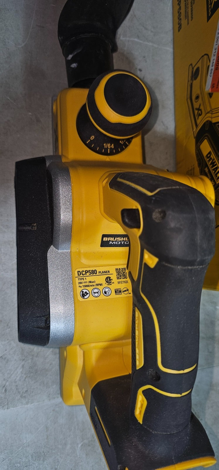 DEWALT 20v Max Wireless Handheld Planer (DCP580)5
