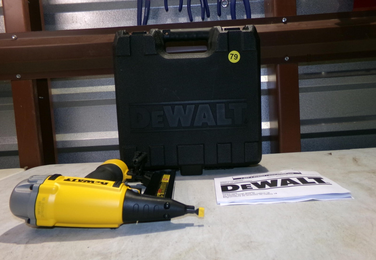 DEWALT DWFP1838 Pneumatic 18Gauge 1/4 in. Crown Corded Stapler5